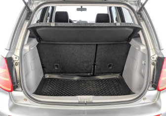 Подержанный автомобиль Suzuki SX4 Hatchback 2013 года (10 фото)