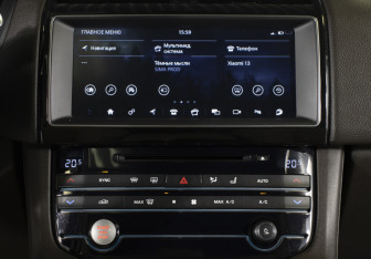 Подержанный автомобиль Infiniti JX 2012 года (16 фото)