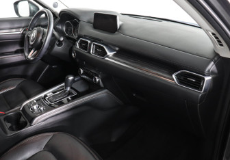 Подержанный автомобиль Mazda CX-5 2019 года (10 фото)