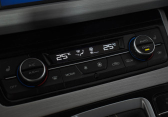 Подержанный автомобиль Geely Atlas 2018 года (16 фото)