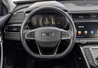 Подержанный автомобиль Geely Atlas Pro 2024 года (21 фото)