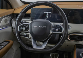 Подержанный автомобиль Jetour X70 Plus 2023 года (15 фото)