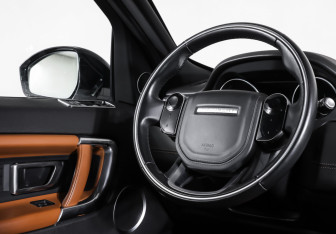 Подержанный автомобиль Land Rover Discovery Sport 2015 года (12 фото)