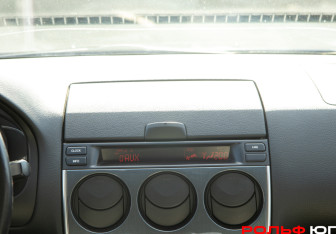 Подержанный автомобиль Mazda 6 Sedan 2006 года (15 фото)