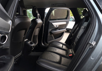 Подержанный автомобиль Volvo V90 Cross Country 2017 года (10 фото)