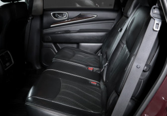 Подержанный автомобиль Infiniti JX 2013 года (10 фото)