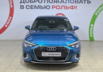 Подержанный автомобиль Audi A3 Hatchback 2021 года (2 фото)