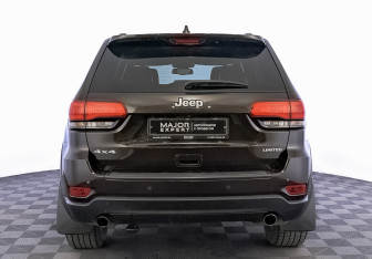 Подержанный автомобиль Jeep Grand Cherokee 2016 года (6 фото)