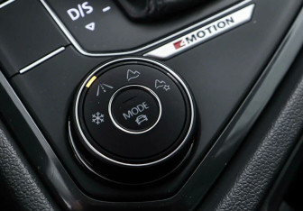 Подержанный автомобиль Volkswagen Tiguan 2017 года (16 фото)