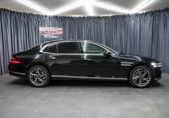 Подержанный автомобиль Genesis G90 2022 года (4 фото)