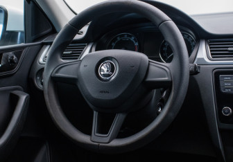 Подержанный автомобиль Skoda Rapid Liftback 2018 года (15 фото)