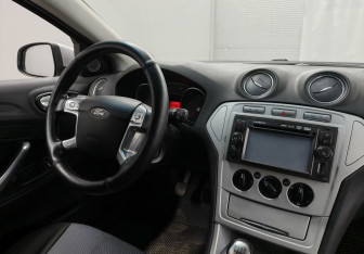 Подержанный автомобиль Ford Mondeo Wagon 2007 года (11 фото)