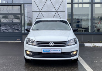 Подержанный автомобиль Volkswagen Polo Sedan 2017 года (2 фото)