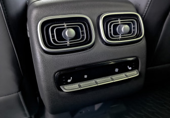 Подержанный автомобиль Jaecoo J8 2024 года (28 фото)