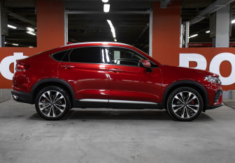 Подержанный автомобиль Geely Tugella 2022 года (4 фото)