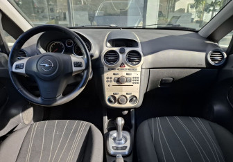 Подержанный автомобиль Opel Corsa 2007 года (12 фото)