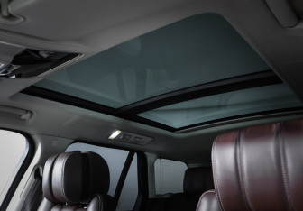 Подержанный автомобиль Land Rover Range Rover 2013 года (18 фото)