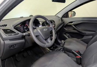 Подержанный автомобиль LADA (ВАЗ) Vesta Sedan 2020 года (16 фото)