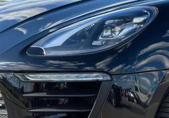 Подержанный автомобиль Porsche Macan 2016 года (21 фото)