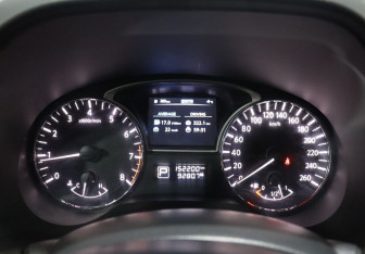 Подержанный автомобиль Nissan Pathfinder 2014 года (16 фото)