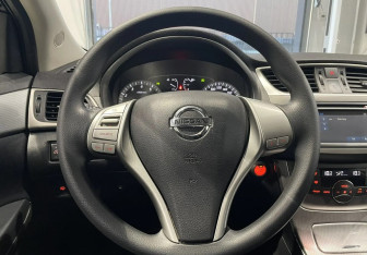 Подержанный автомобиль Nissan Sentra Sedan 2014 года (14 фото)