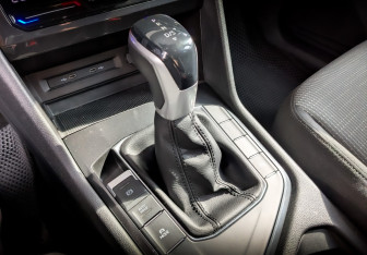 Подержанный автомобиль Volkswagen Tiguan 2021 года (26 фото)