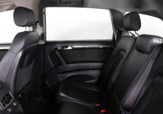 Подержанный автомобиль Audi Q7 2014 года (12 фото)