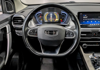 Подержанный автомобиль Geely Coolray 2022 года (21 фото)