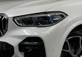Подержанный автомобиль BMW X5 2022 года (8 фото)