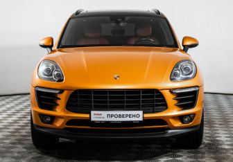 Подержанный автомобиль Porsche Macan 2018 года (2 фото)