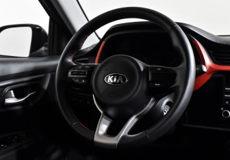 Подержанный автомобиль Kia Rio Hatchback 2021 года (11 фото)