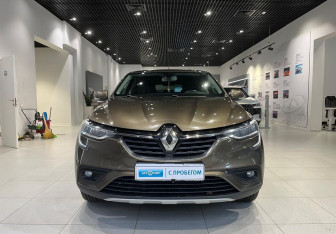 Подержанный автомобиль Renault Arkana 2019 года (2 фото)