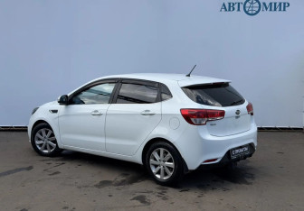 Подержанный автомобиль Kia Rio Sedan 2015 года (6 фото)