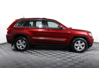 Подержанный автомобиль Jeep Grand Cherokee 2013 года (4 фото)