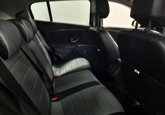 Подержанный автомобиль Renault Megane Hatchback 2012 года (11 фото)