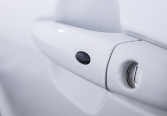 Подержанный автомобиль Москвич 3 2023 года (17 фото)