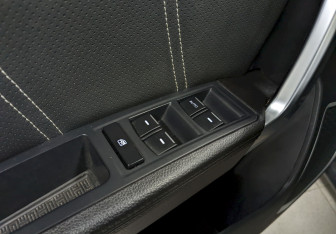 Подержанный автомобиль Geely Emgrand X7 2019 года (12 фото)