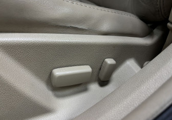 Подержанный автомобиль Cadillac CTS Sedan 2008 года (27 фото)