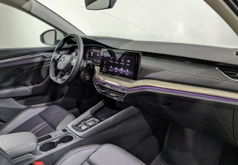 Подержанный автомобиль Skoda Octavia Liftback 2023 года (13 фото)