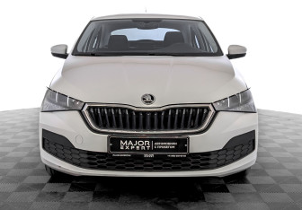 Подержанный автомобиль Skoda Rapid Liftback 2021 года (2 фото)
