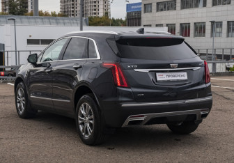 Подержанный автомобиль Cadillac XT5 2021 года (7 фото)