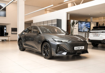 Новый Changan UNI-V 2024 (3 фото)