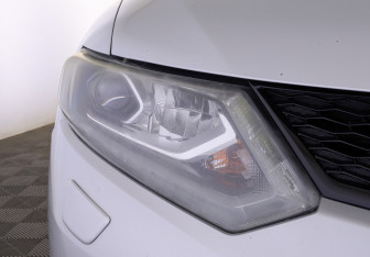 Подержанный автомобиль Nissan X-Trail 2018 года (11 фото)