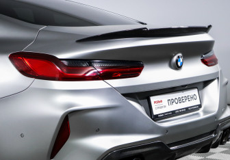 Подержанный автомобиль BMW M8 Coupe 2019 года (17 фото)