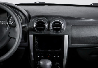 Подержанный автомобиль Nissan Almera Sedan 2017 года (13 фото)