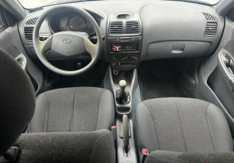 Подержанный автомобиль Hyundai Accent Sedan 2008 года (11 фото)