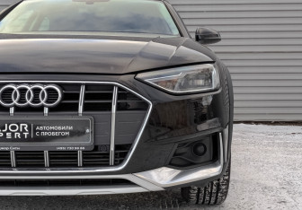 Подержанный автомобиль Audi A4 allroad 2021 года (17 фото)
