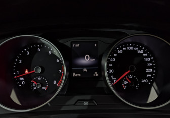 Подержанный автомобиль Volkswagen Tiguan 2020 года (16 фото)