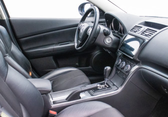 Подержанный автомобиль Mazda 6 Sedan 2010 года (9 фото)
