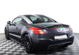 Подержанный автомобиль Peugeot RCZ 2011 года (7 фото)